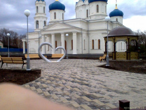 Здравствуйте добрые люди - Храм.jpg