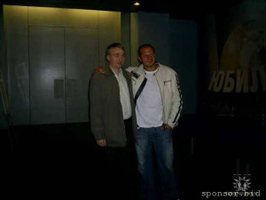 Две женщины живут на улице и нуждаются в одежде - i (1).jpeg