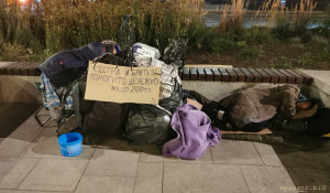 мать сейчас хочет собрать 200 т.р. на восстановление документов и другое<br />приобщаю ее обьявление на фото, где она и дочь